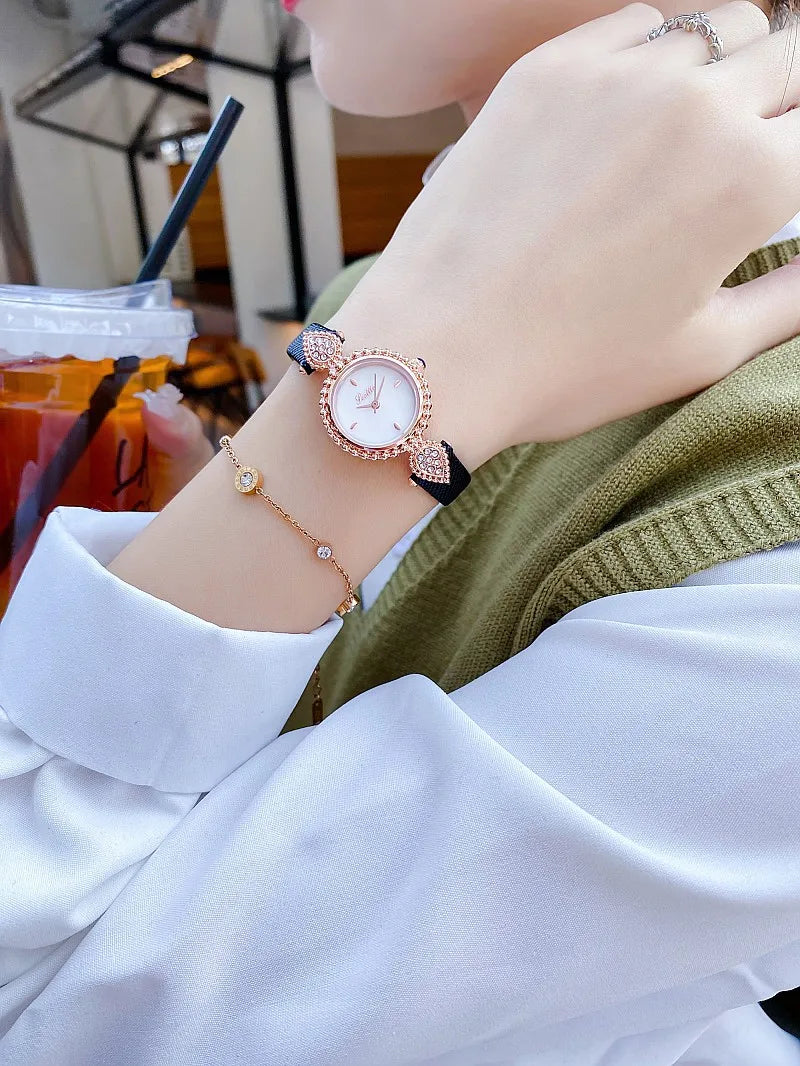Women Watch Light Luxury Brand Shell Faced Diamond Watches Waterproof Leather Strap Ladies Fashion Quartz Wristwatch gift
