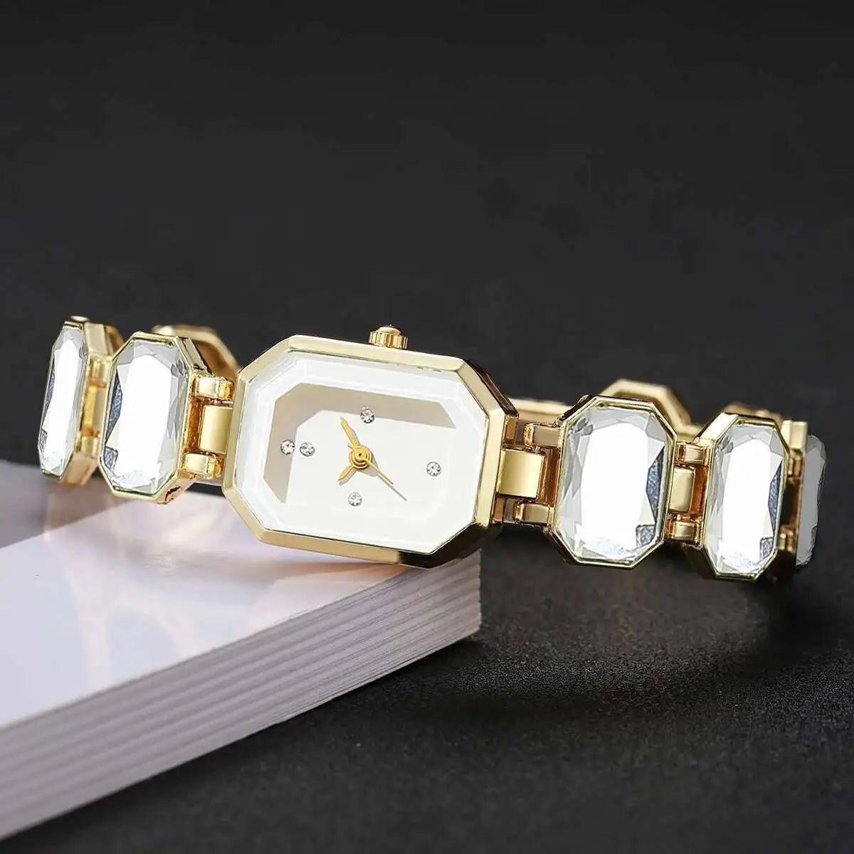 Elegant Women Watches Fashion Rectangle Dial Quartz Wrist Watches Girls Clock Reloj Hombre（Without Box）