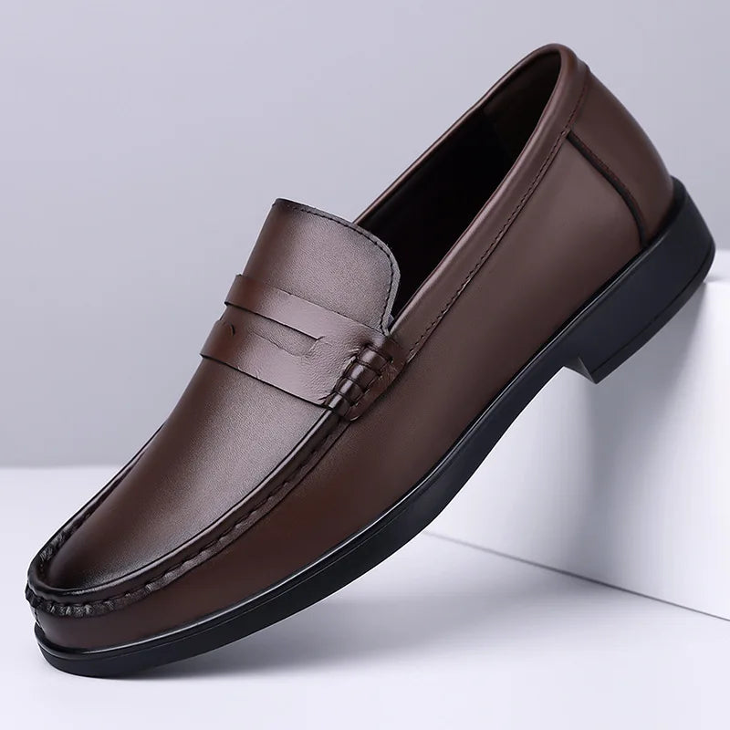 2026 Summer New Men's Breathable Leather Loafers Slip-On Hollow Out Casual Business Casual Shoes for Man Flat Driving Shoes Male