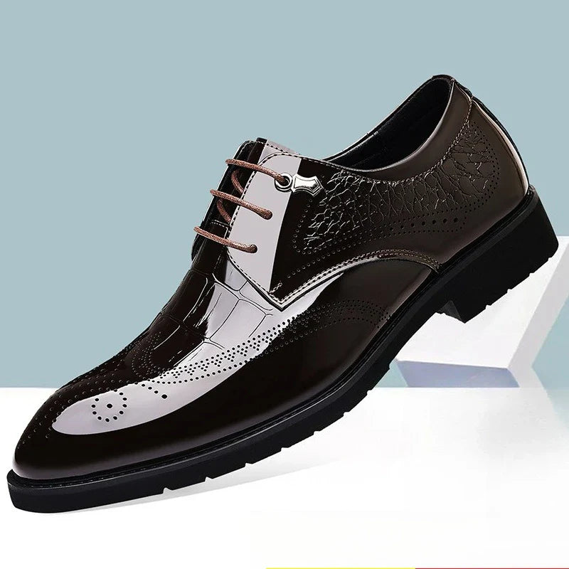 Lace Designer Fashion Business Casual Shoes for Men Spring Summer New Patent Leather Shoes Male Solid Color Wedding Shoe Man