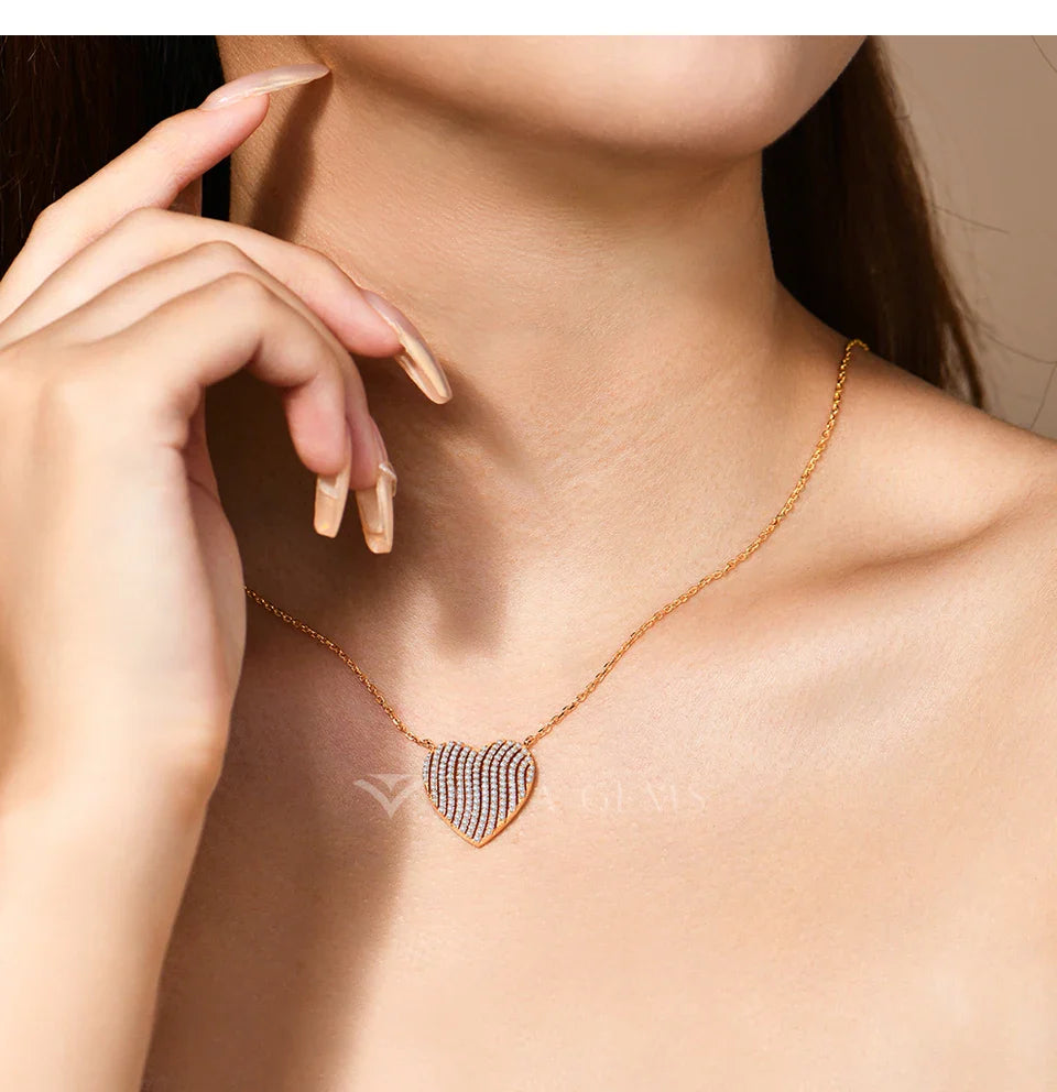 2024 New Luxury  D VVS1 Color Moissanite Necklace for Women Heart Shape Sparkling 100% 925 Sterling Silver Fine Jewelry