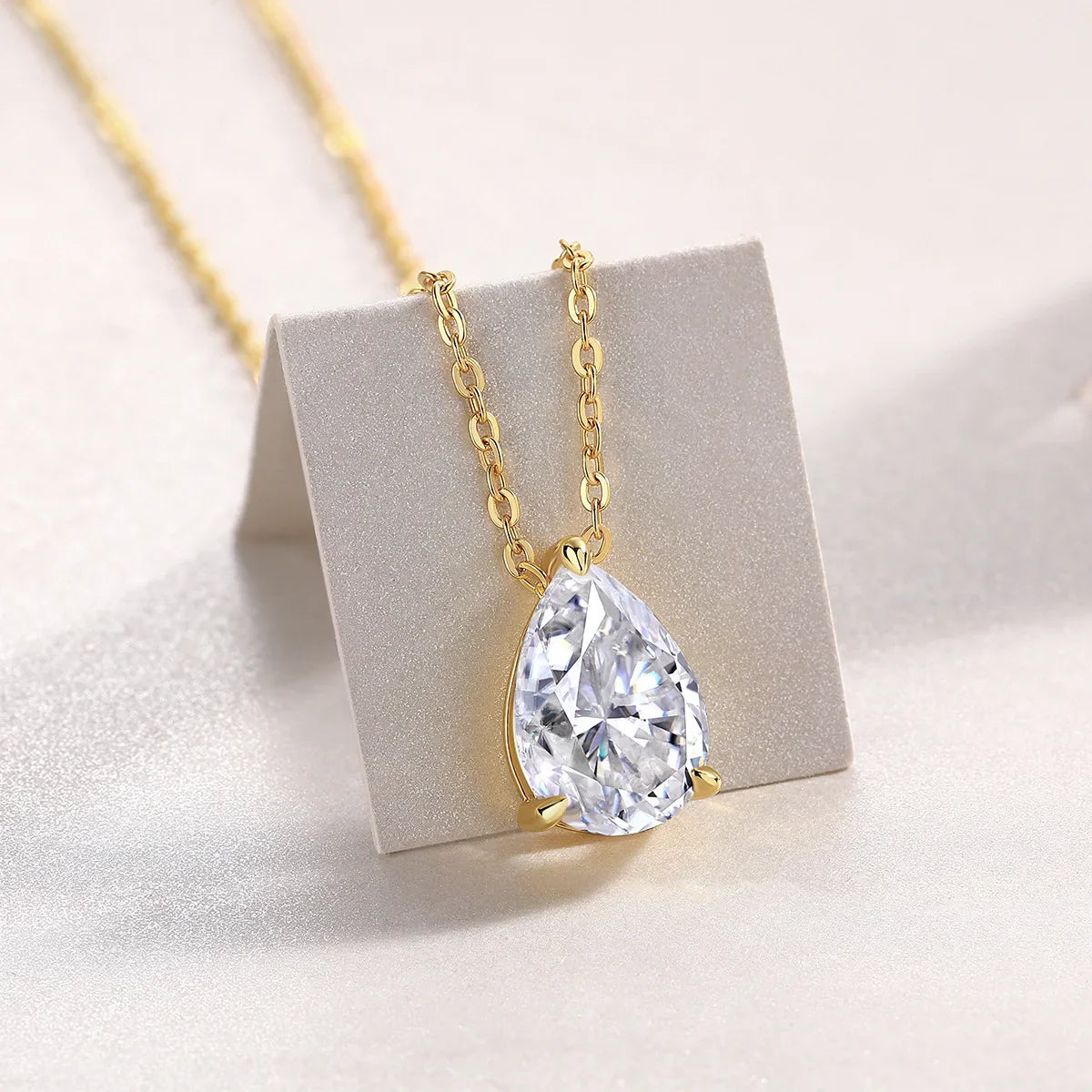 Solitaire Pear Cut 1-5CT D Color Moissanite Diamond Pendant for Women 925 Silver Plated 18k Rose Gold Chain Necklace GRA