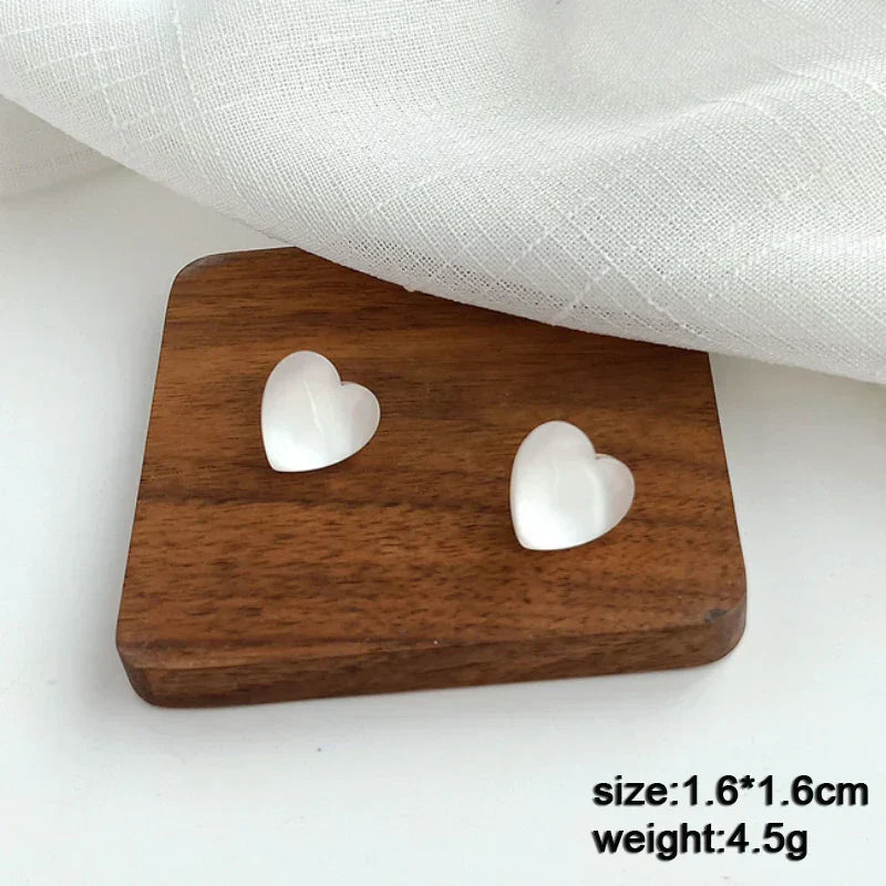 Pure White Women's Dangle Earrings Blooming Flower Acrylic Enamel Butterfly Imitation Pearl Heart Hanging Earrings Elegant brinc