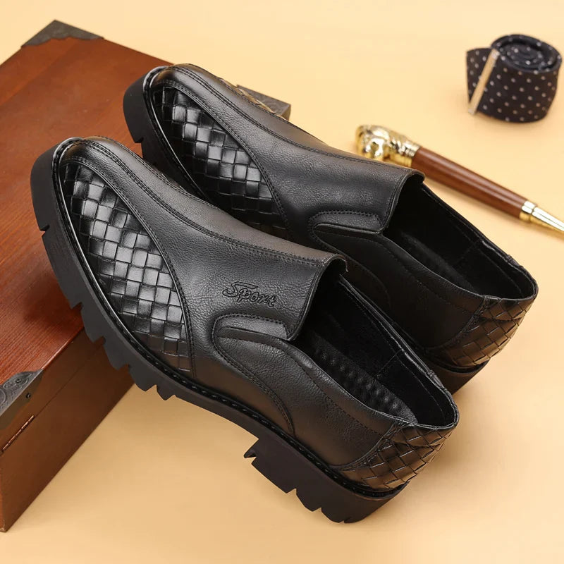 Black men's leather shoes Thick bottom height increasing style Daily Business Office Outdoor Fashion Party Youth Shoes New
