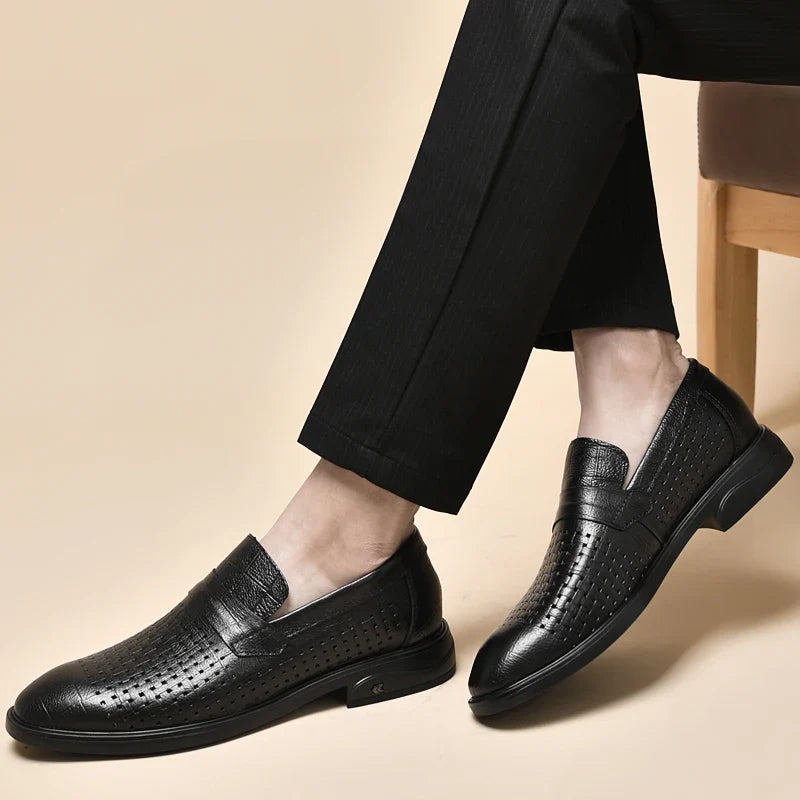 Italian Mens Casual Leather Outdoor Shoes Breathable Casual Hollow Out Men's Soft Bottom Shoes Comfy Flat Designer Walking Shoes