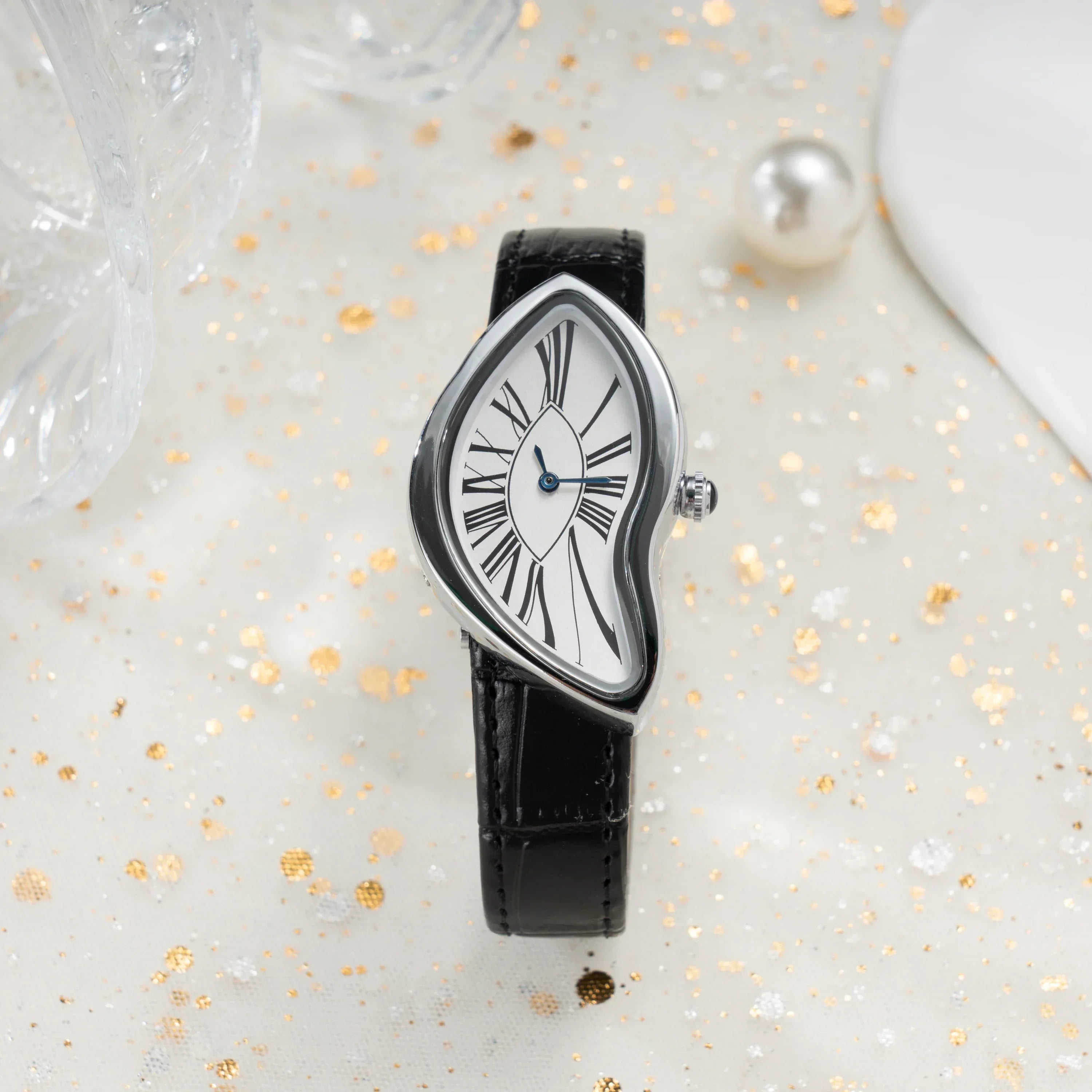 Medieval alien watches melt and twist y2k alien ladies and men Leather strap fashion advanced ins niche design quartz watch