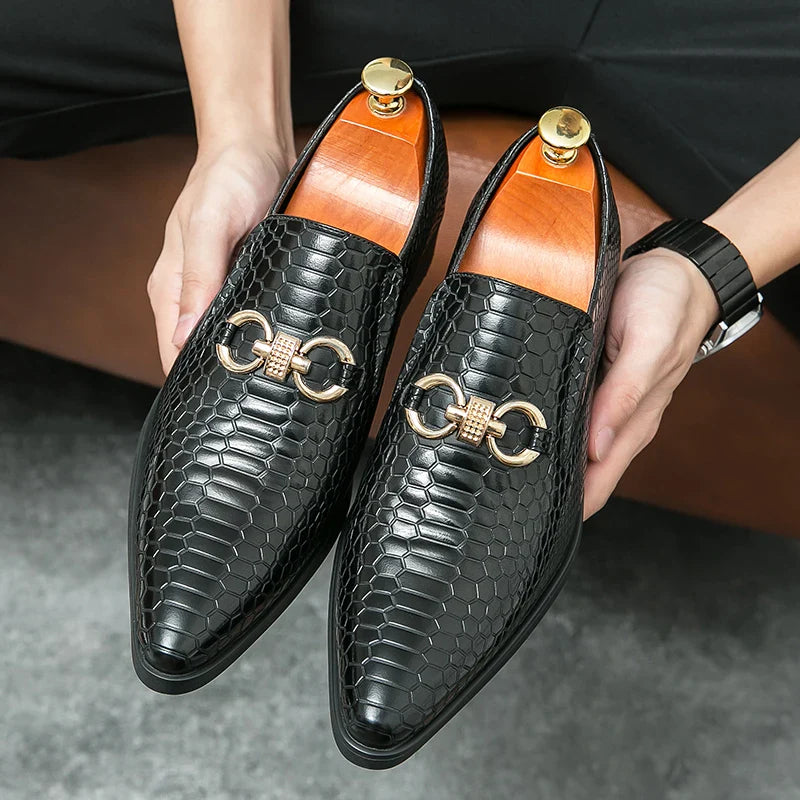 Retro Bronze Loafers Non-Slip Men Shoes Pointed Toe Dress Leather Shoes Luxury Brand Social Dress Shoe Male Comfortable for Men