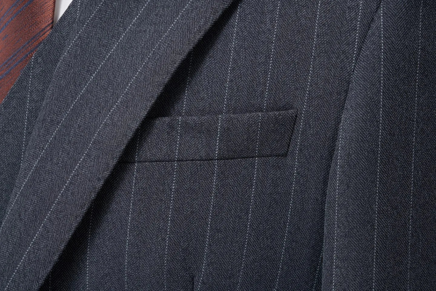 2025 Muscular Groom Suits US Sizes 3D Tailored Italian TR for Broad Shoulders Wedding & Business Set with Adjustable Trousers