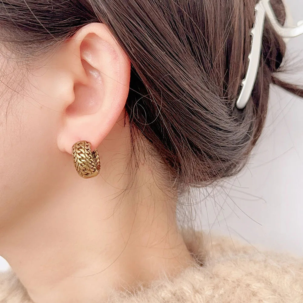Fashion Jewelry Sweet Korean Temperament Metal Geometric Hoop Earrings For Women Party Gifts Simply Design Accessories