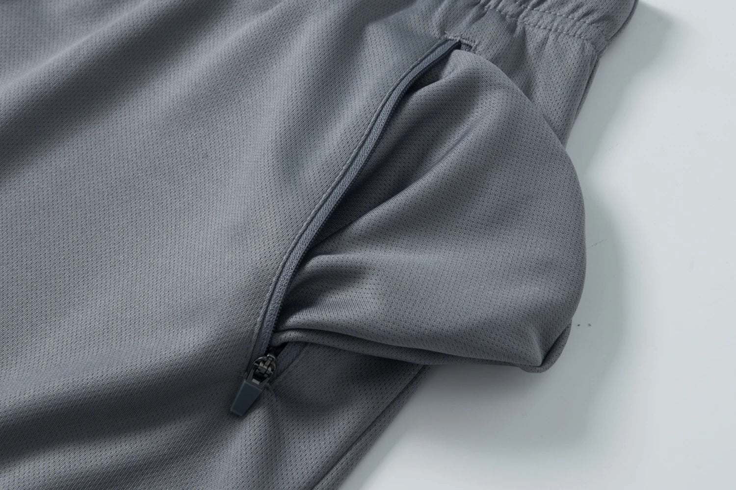 Men's Athletic Running Shorts Mesh Quick Dry Lightweight 5 inches Drawstring Gym Workout Shorts with Zipper Pockets