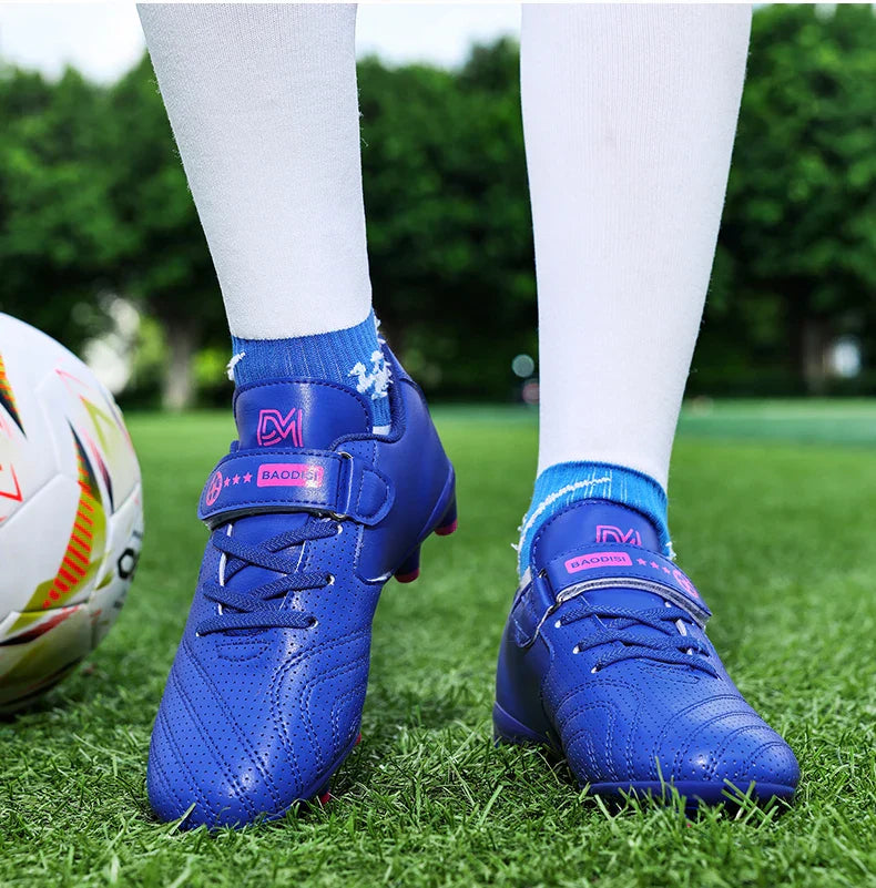 New Children Soccer Shoes Sports Society Field Boy Football Boots Futsal Fast Indoor Sneaker Original Ankle Football Boot Cleats