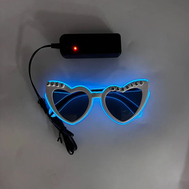 LED Just Married Glasses Wedding Bride To Be Surprise Gift Couple Glasses Souvenirs Glowing Heart Glasses Married Sunglasses