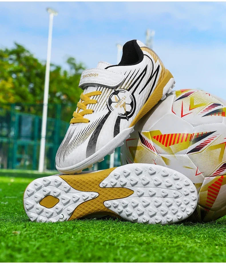 Kids Football Shoes Turf Soccer Cleats Non Slip Lightweight Training Sneakers Indoor Outdoor Futsal Boots Breathable Boys Girls