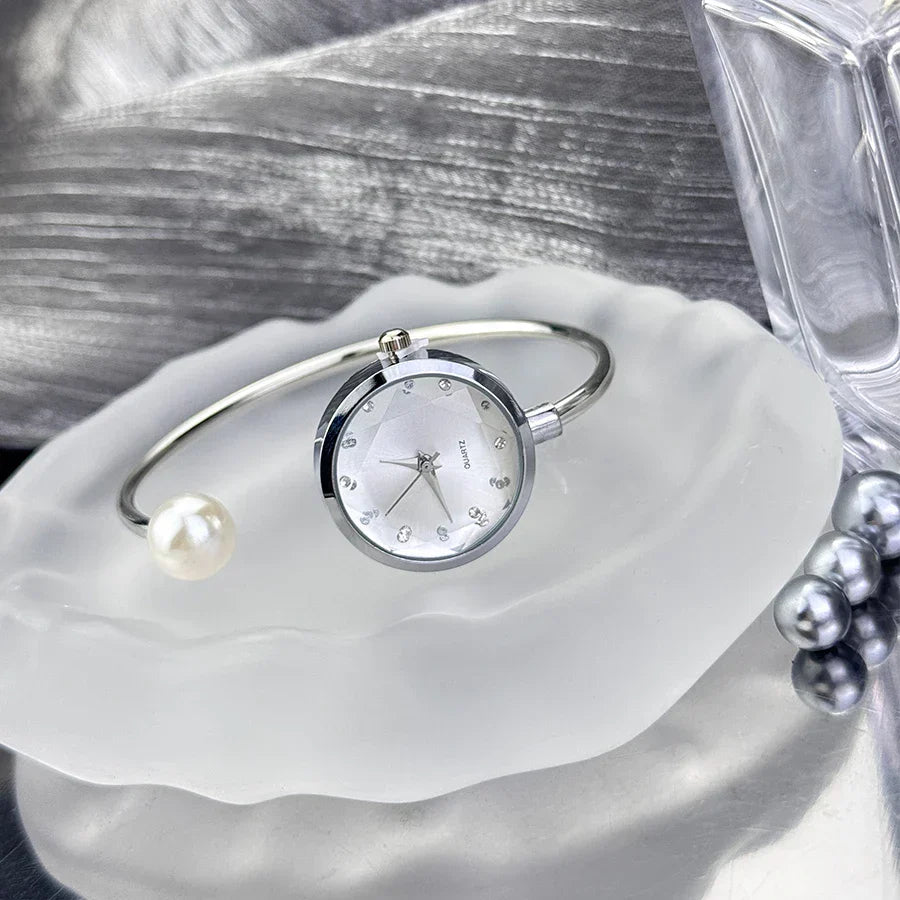 Women's Slim little bracelet 1 large pearl diamond cut glass rhinestone dial Minimalist quartz watch Bracelet Watch