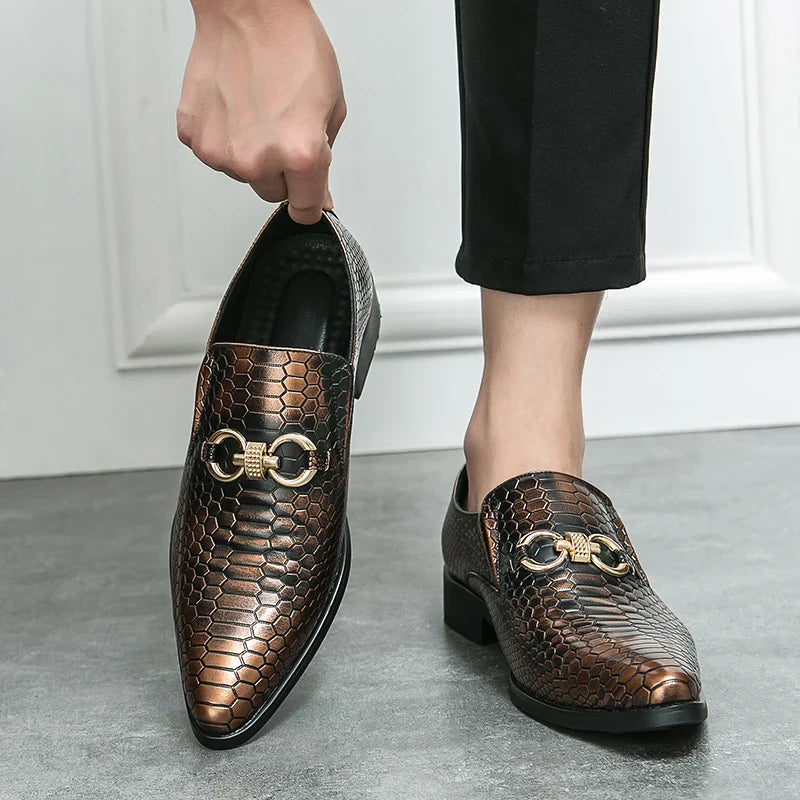 Retro Bronze Loafers Non-Slip Men Shoes Pointed Toe Dress Leather Shoes Luxury Brand Social Dress Shoe Male Comfortable for Men