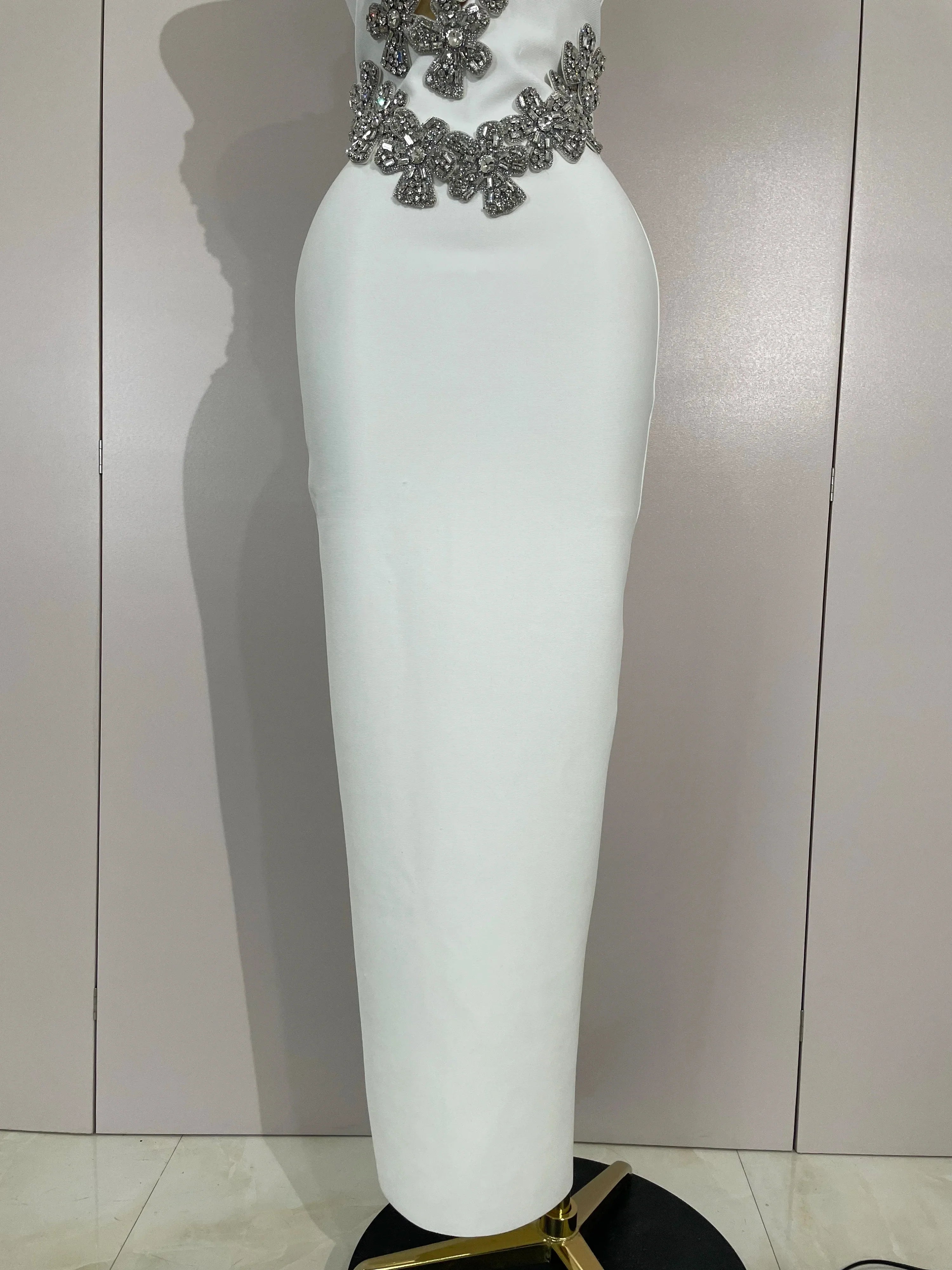 Sexy Backless Sparkly Crystal Diamonds White Bodycon Bandage Dress Women Celebrity Elegant Evening Club Party Birthday Dresses