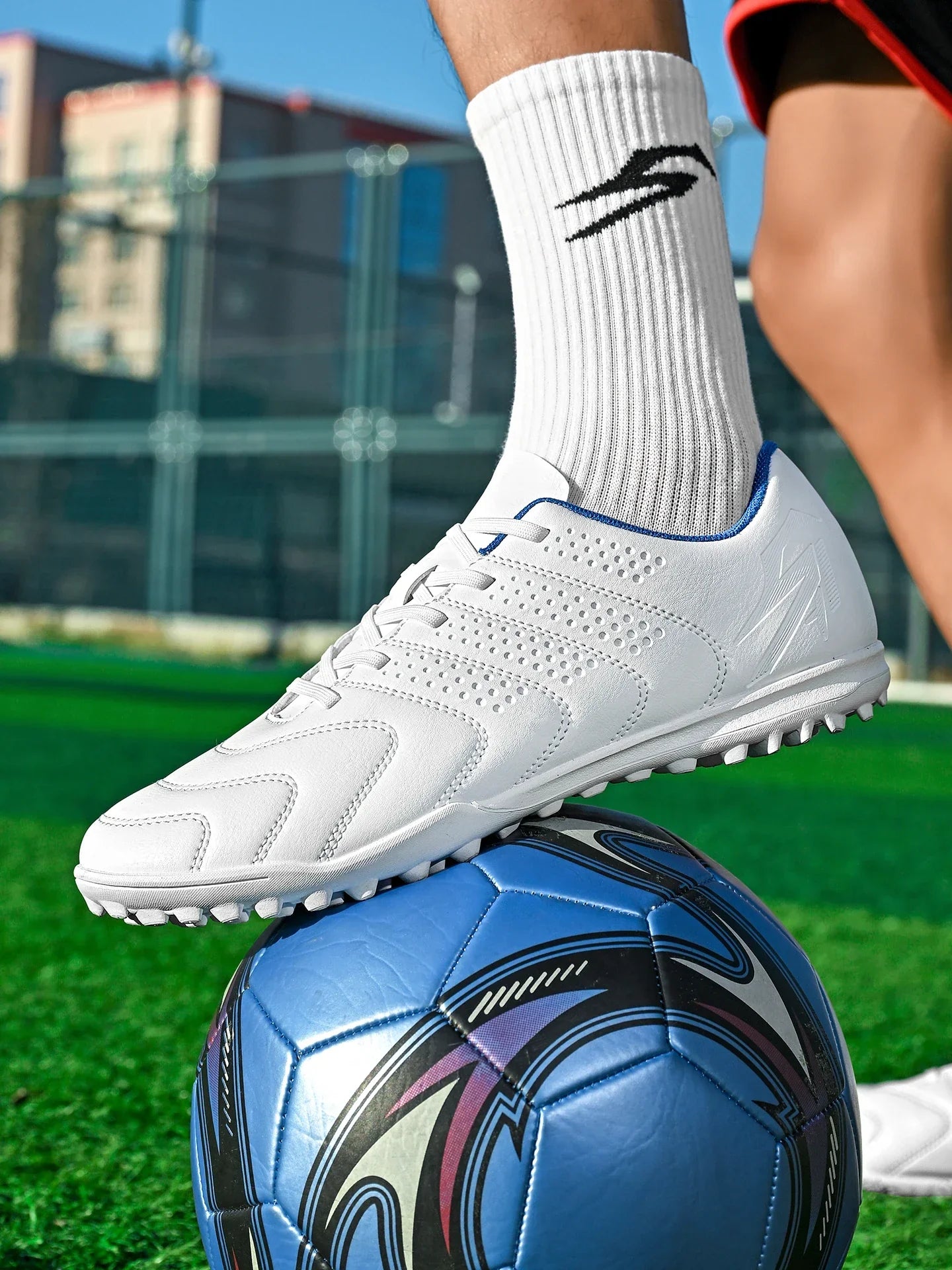 Wear Resistant TF Turf Soccer Boots PU Elastic Fabric Upper Rubber Stable Grip Sole Youth Boys Girls Football Shoes