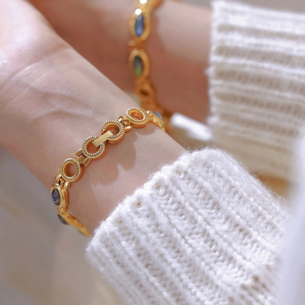 Top Brand Luxury Women Bracelet Watches Unique Design Fashion Elegant Ladies Wrist Watches For Female Clock Quartz Wristwatches
