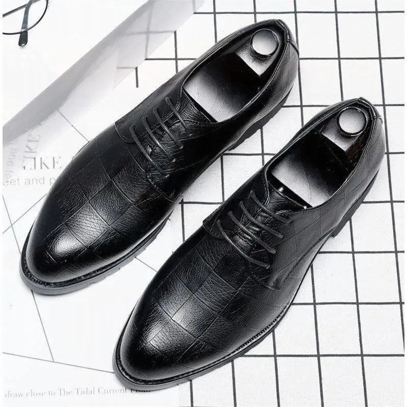 Men's Korean Style Business Casual Leather Shoes with Invisible Height Increase Versatile Pointed Toe British Style Trendy Shoes