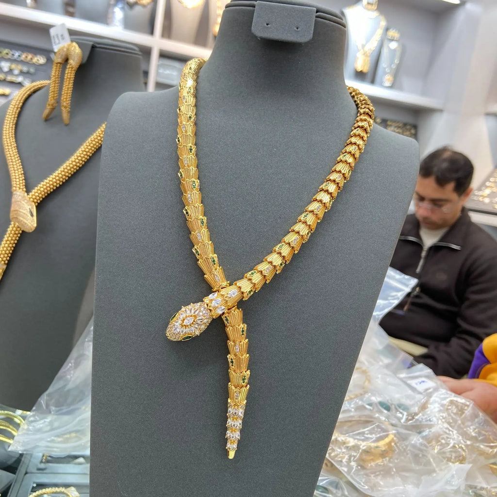 2025 New Light luxury Snake Jewelry Set Fashionable and high-end necklace, collarbone bracelet, stud earrings and an open ring