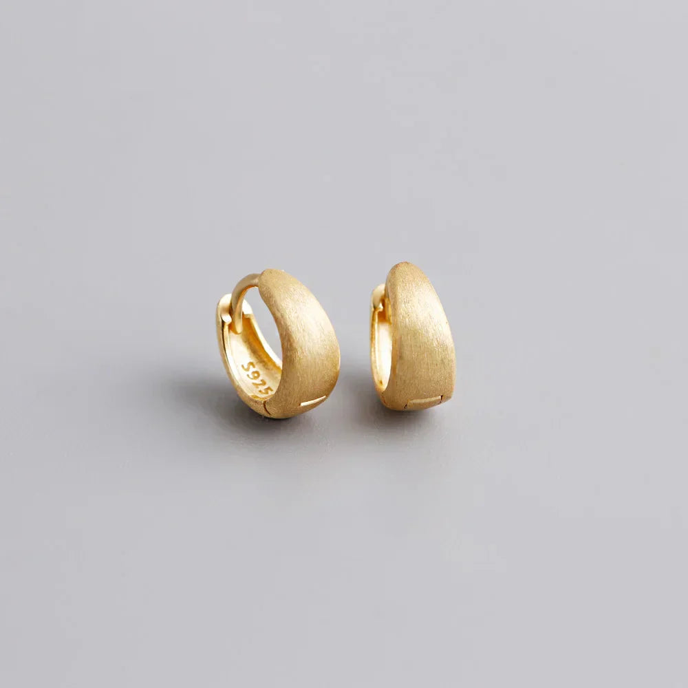 925 Sterling Silver Simple Wide Huggies Gothic Hoop Earrings for Women European Unisex Piercing Rock Jewelry Ear Buckles