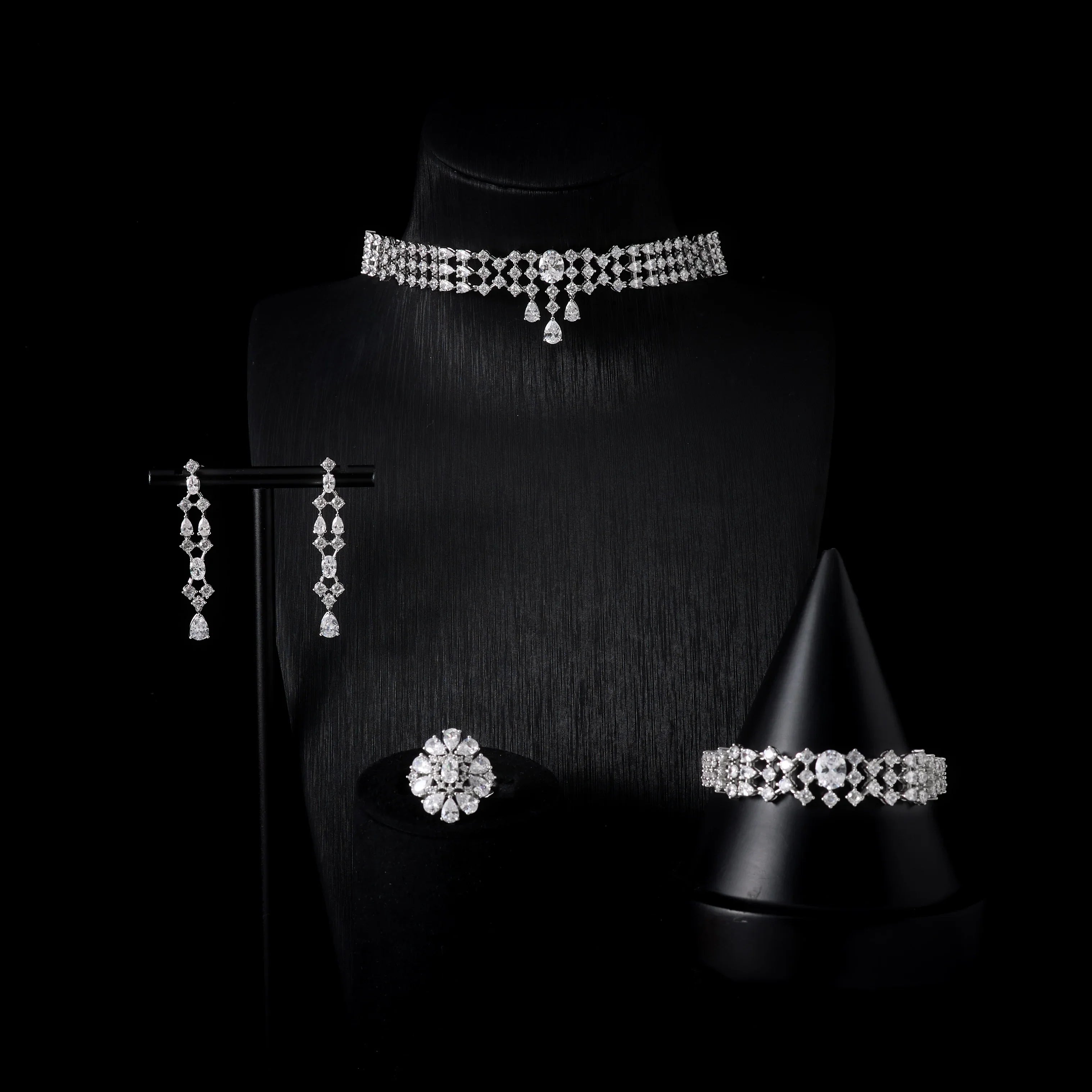 Choker Necklace Sets for Women Cubic Zirconia Bridal Jewellery Set Dubai Saudi Party Engagement Accessory