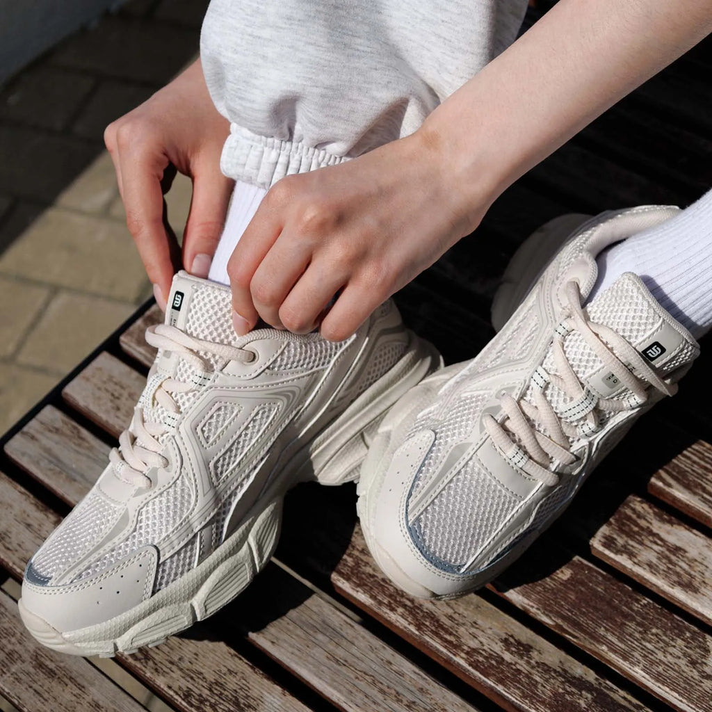 Women Sports Shoes Outdoor Lightweight Breathable Jogging Sneakers Female Casual Mesh Anti-slip Lace Up Running Shoes