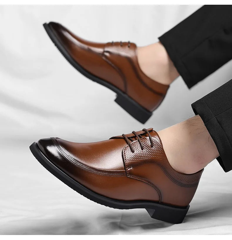 Spring Summer Hallow Dress Shoes for Men Solid Color Fashion Business Casual Shoes Male British Lace Designer Leather Shoe Man