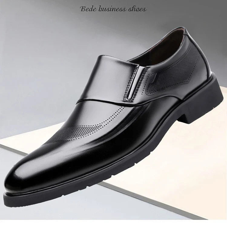 2026 New Designer Leather Shoes for Men Spring Autumn Business Casual Shoes Male Fashion Solid Color Wedding Shoe Man