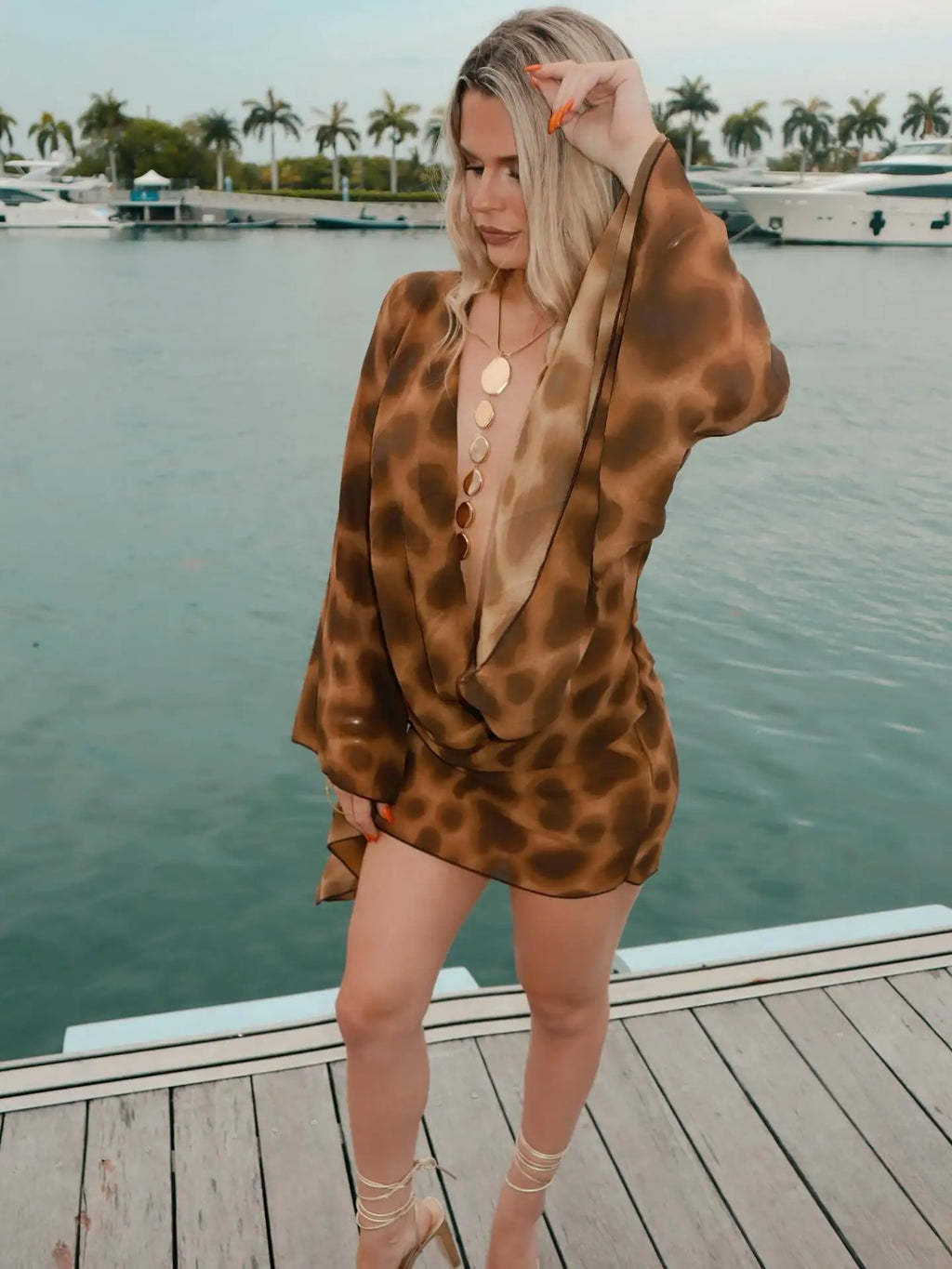 2025 Autumn Fashion Street Style Sexy Low-Cut Plunging Neckline Leopard Printed Flare Sleeve Women Beach Vacation Mini Dress C95