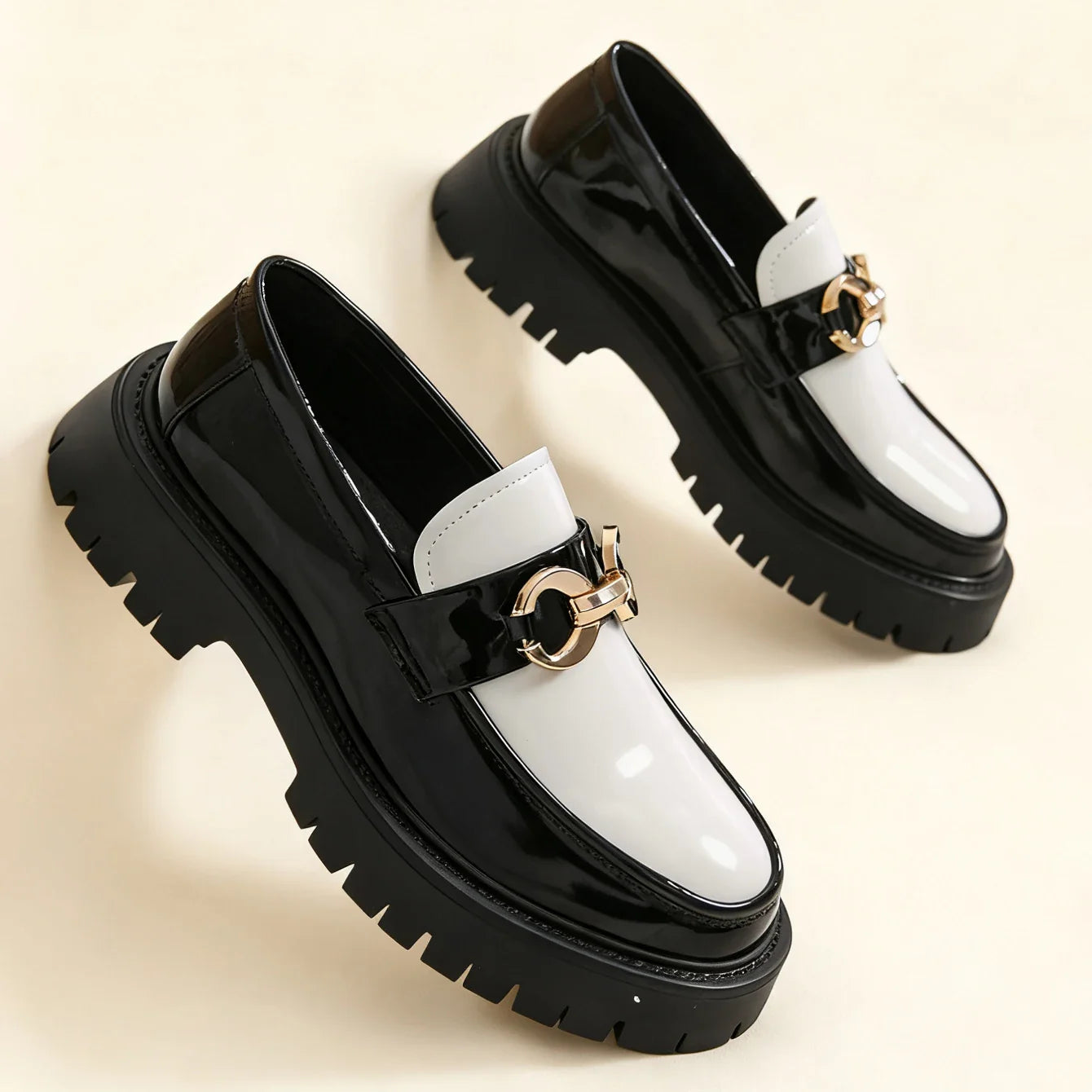 Classic Fashion Thick Sole Men's Penny Loafers Slip-On Business Dress Shoes for Gentleman Metal Buckle Formal Party Glossy Shoes
