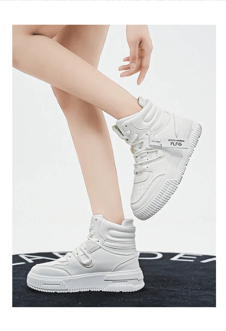 New Fashion Casual Sneakers High Top Skateboard Shoes Student Boots Men and Women Trend Wear Resistant Two-color Couples