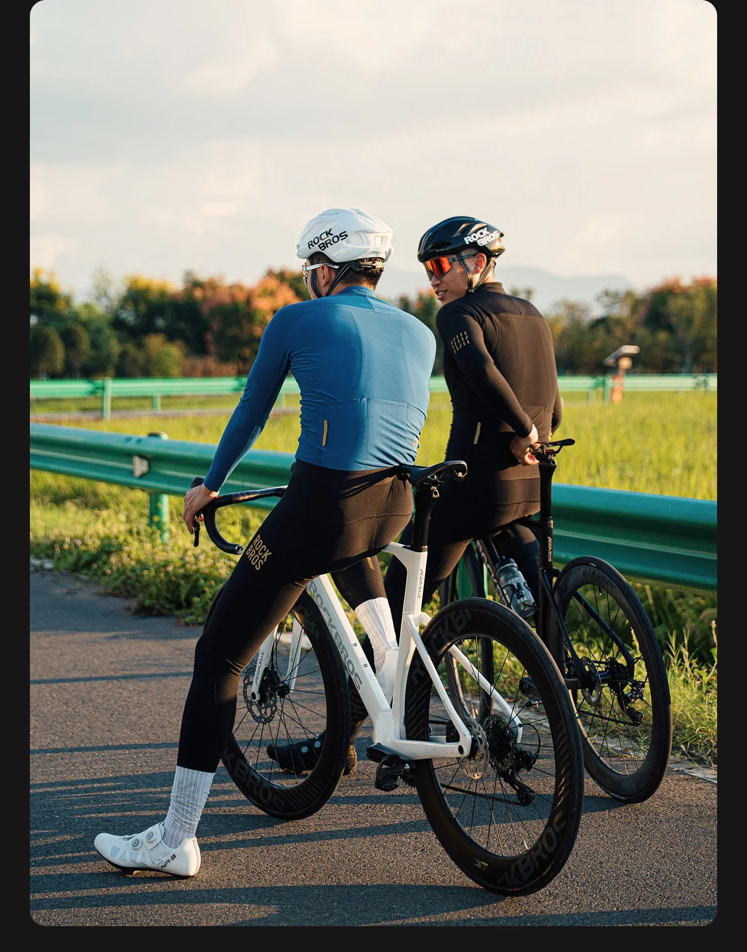 Autumn Winter Bicycle Jackets Men High Elastic Thermal Fleece Bike Coat Non-Slip Comfortable Cycling Jerseys Clothing