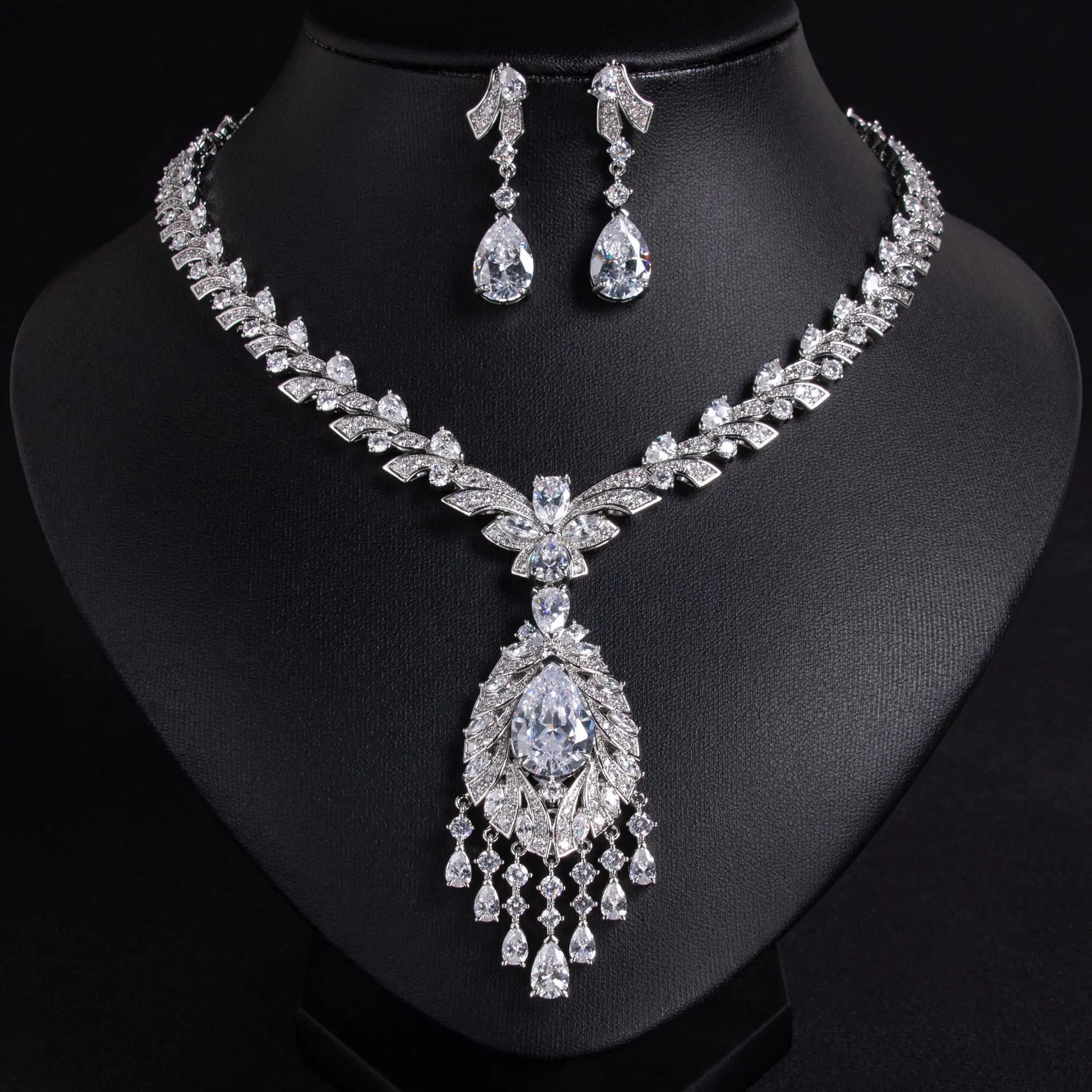 Temperamento Elegante Collana Orecchini Ciondolo Gioielli Estate Vestito Accessori Set Partito Matrimonio Sposa Regalo M-286