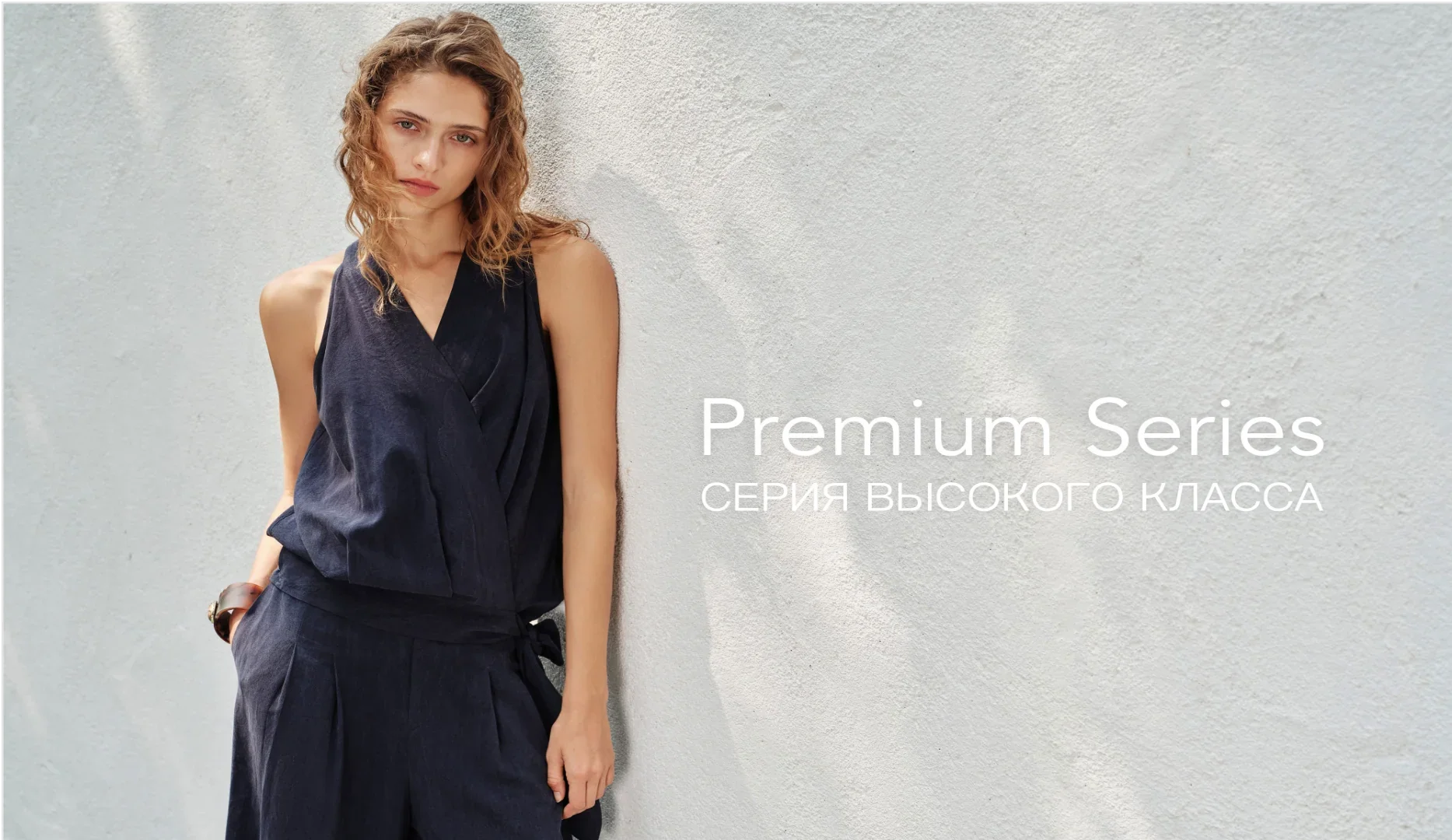 Vacation French Style Halterneck V-neck Waist Sleeveless Dress for Women 2026 Summer New Twist Mid-length Elegant Ins