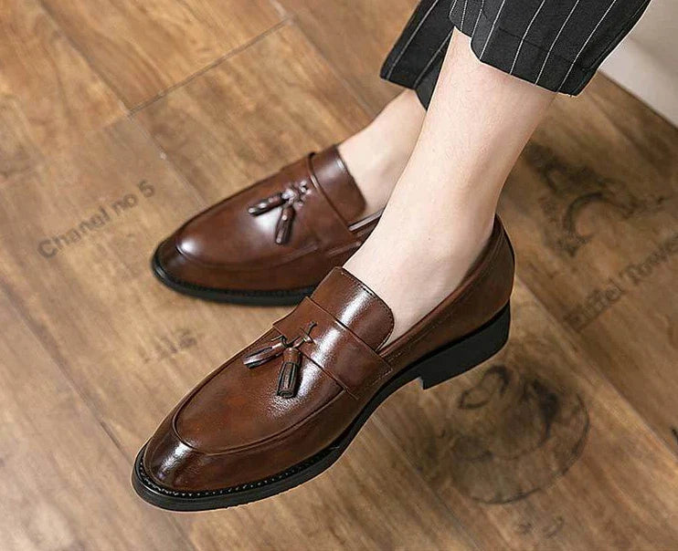 With Tassels Loafers Office Leather Shoes for Men Platform Thick Sole Pointed Toe Man Casual Shoe High Quality Fashion Elegant