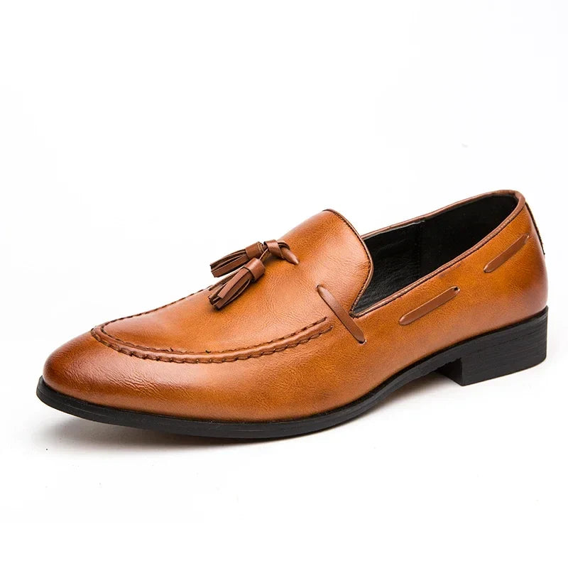 2025 New Men Leather Shoes Pointed Toe Formal Dress Shoes Slip On Men Loafer Tassel Shoe Zapatos Hombre