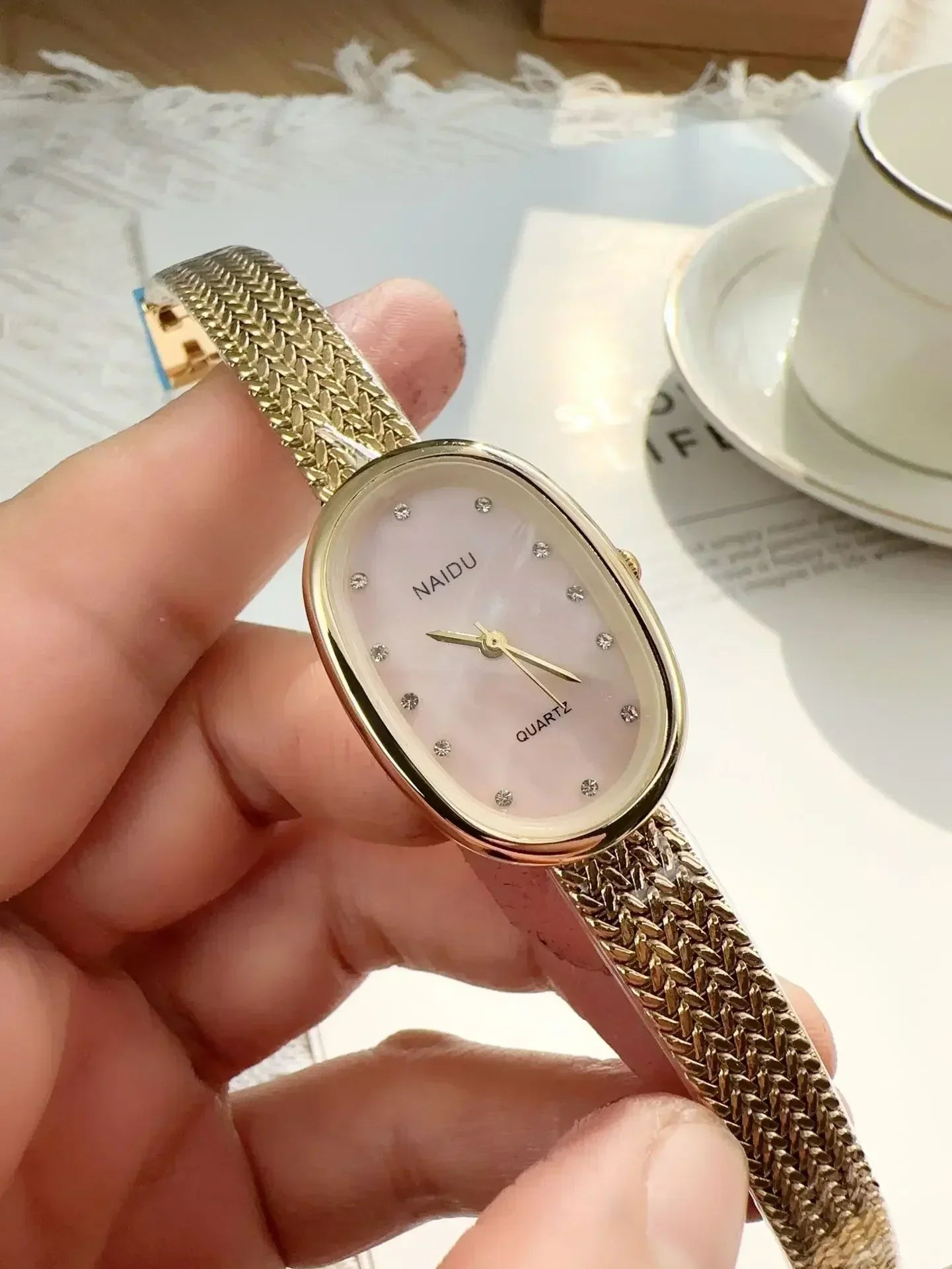 Luxury Oval Dial Rhinestone Watch New Brand Quartz Watch for Women Adjustable Stainless Steel Strap Wristwatches Wholesale Gift