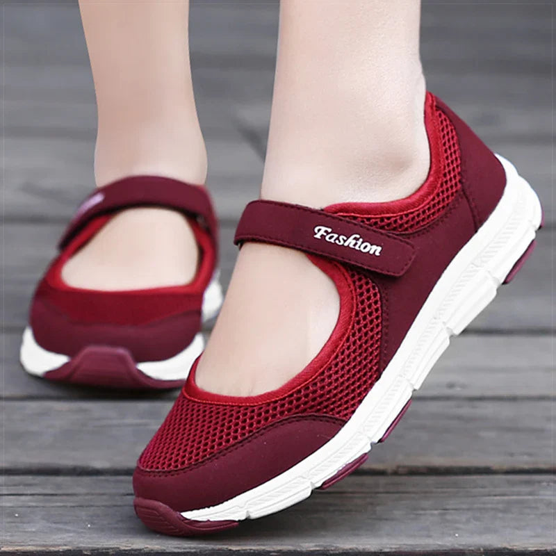 أحذية نسائية خفيفة الوزن من الفولكانايز للنساء بيضاء Zapatillas De Mujer أحذية رياضية كاجوال للربيع والصيف أحذية نسائية مريحة