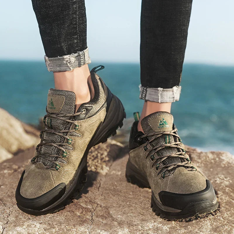 Leather Men Shoes for Men's Casual Shoes Fashion Waterproof Winter Luxury Designer Brand Work Boots Man Non-slip Sneakers