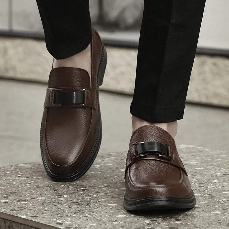 Men's Solid -Color Casual Loafers For Autumn And Winter Comfortable Soft -Soled Business Office Shoe And Metal Buckle Lazy Shoes
