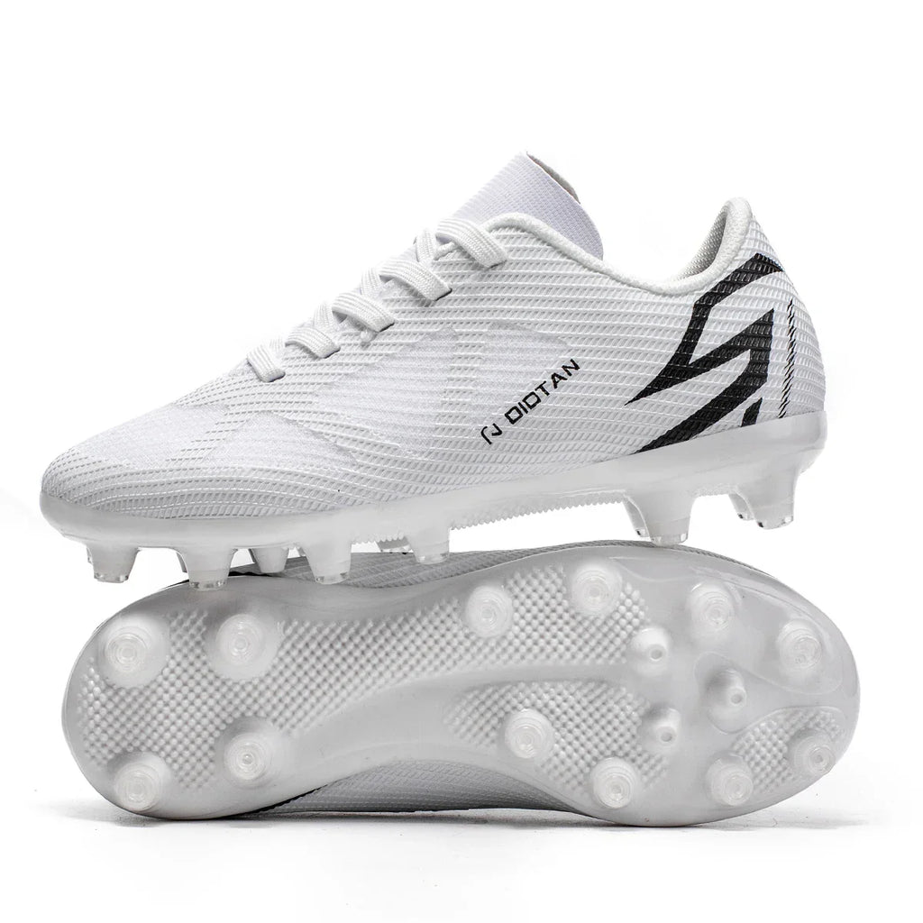 Personalized and fashionable children's sports football shoes, comfortable and breathable indoor and outdoor sports shoes