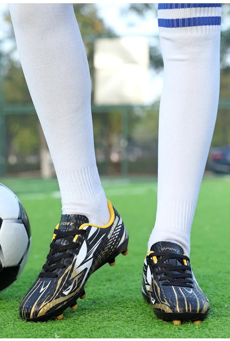Outdoor Children's Football Shoes Low-cut Kids Soccer Shoes Sports Shoes Comfy Non-Slip Training Shoes For Boys Futsal Sneakers