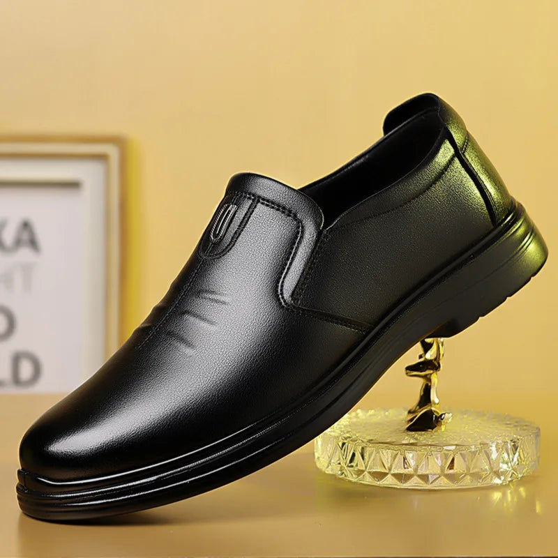 Spring Autumn New Designer Loafers for Men Solid Color Fashion Business Casual Shoes Male Soft Sole British Leather Shoes Man