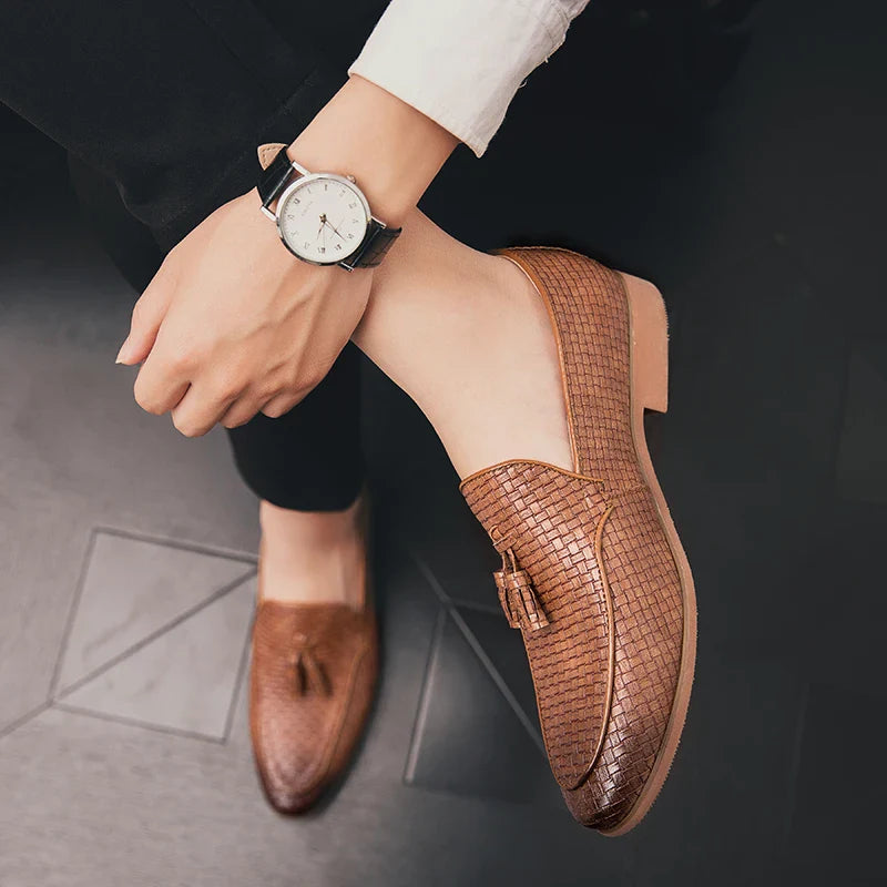 Men leather pointed casual loafers retro braid business shoes Korean fashion tide