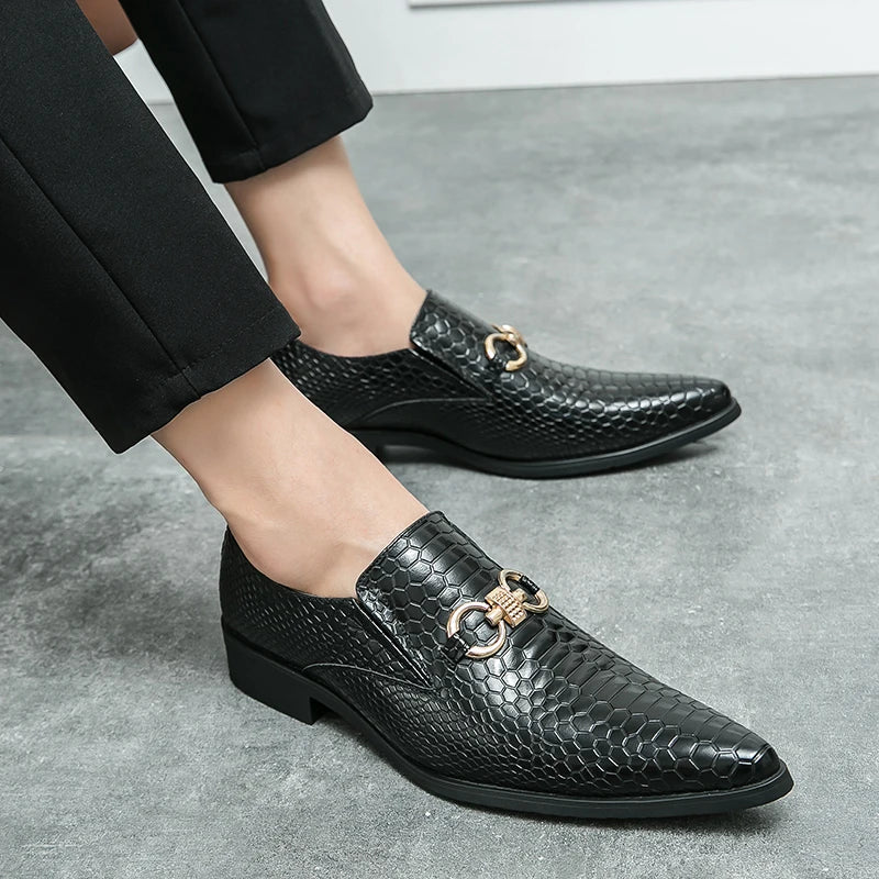 Retro Bronze Loafers Non-Slip Men Shoes Pointed Toe Dress Leather Shoes Luxury Brand Social Dress Shoe Male Comfortable for Men