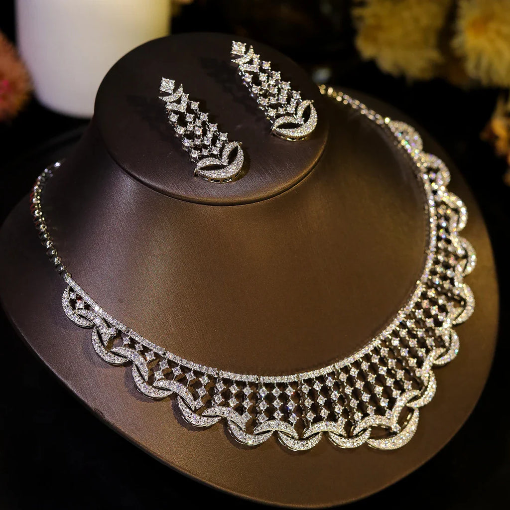 Elegant Hollowed-out Design CZ Bridal Necklace High Quality Jewelry Light luxe Zircon Jewelry Set Ornaments Dress Accessories