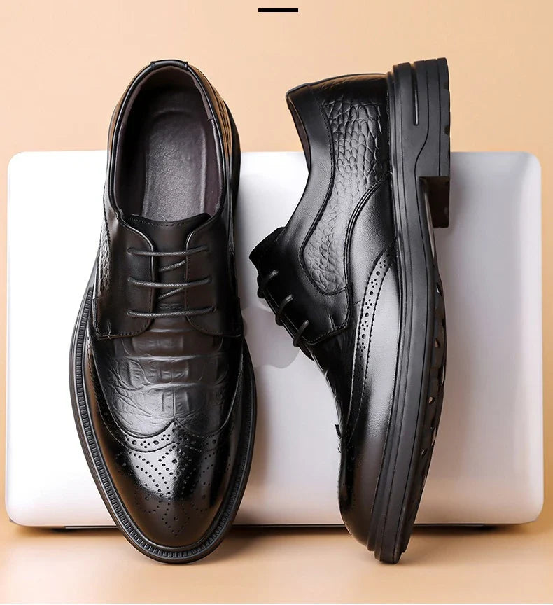 Korean Solid Color Cow Leather Shoes for Men Spring Summer New Lace Designer Brogue Shoes Man Fashion Business Casual Shoe Male