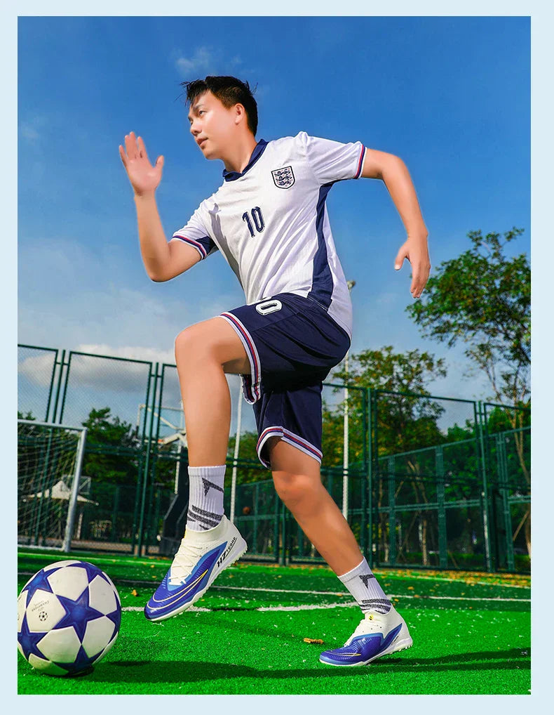 New Men Football Boots Training Breathable Cleats Adult Outdoor Non Slip Match Long Spikes Soccer Shoes Sport Boys Comfortable