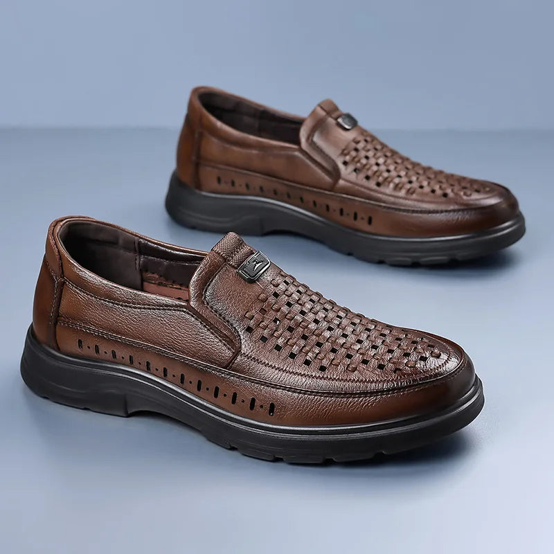 Summer New Designer Hallow Leather Shoes Man Breathable Soft Sole Business Casual Shoes Male Fashion Loafers Shoes for Man